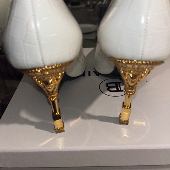 Balmain - Picture 3 of 6